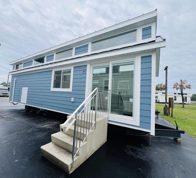 2026 Great Outdoor Cottages Bayview 300-L1-K1
