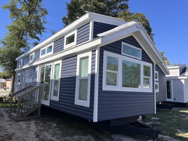 2026 Kropf Lakeside 8161BKWD