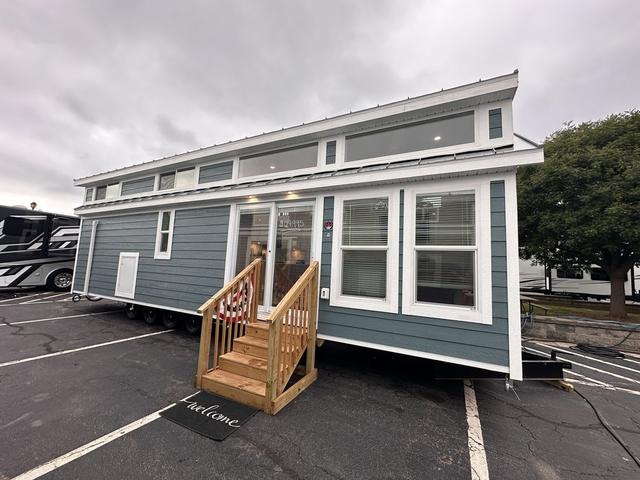 2027 Great Outdoor Cottages Bayview 300-L3-K2